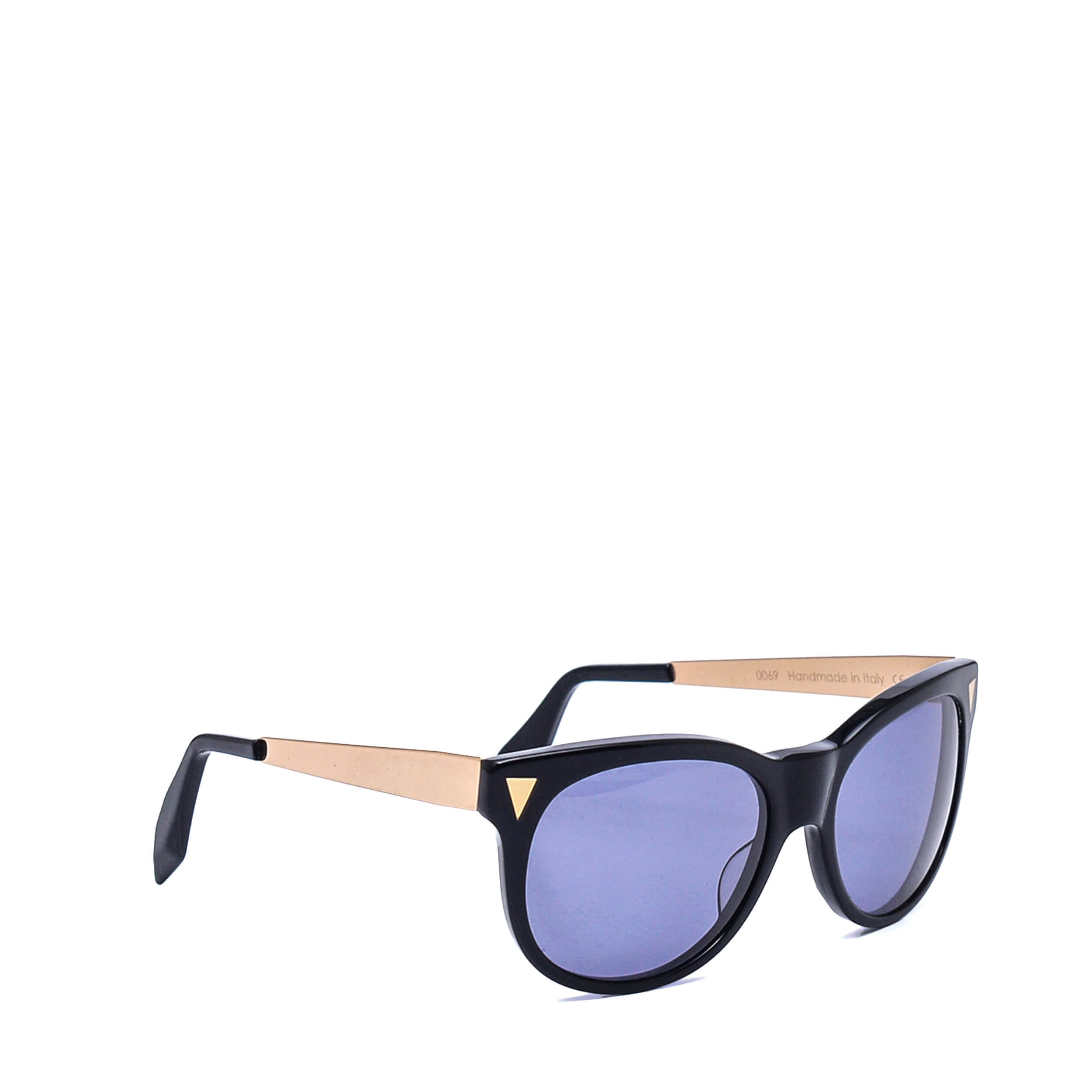 Victoria Beckham - Black Acetate in Gold Wayfarer Sunglasses / 0069